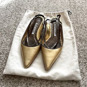 Womens MANOLO BLAHNIK Pumps Color Gold Size 6